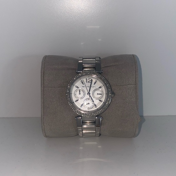 Michael Kors watch - Picture 2 of 3